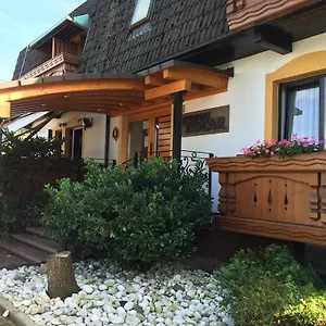 Bed & Breakfast Penzion Tavcar